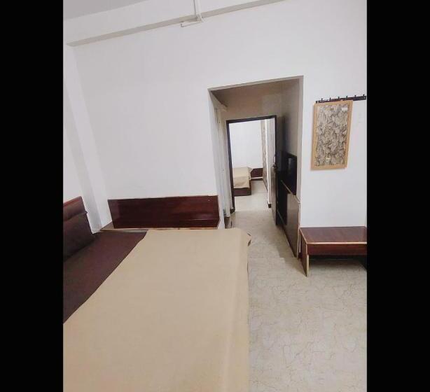 اتاق استاندارد, Prakash Palace