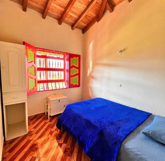Номер Стандарт, Residencia Artistica Y Hostal Los Colores