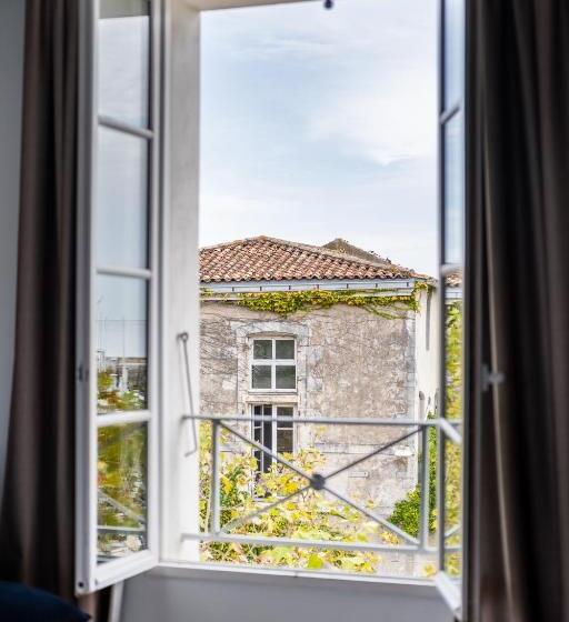 Трехместный Номер Superior, Hôtel Le Français