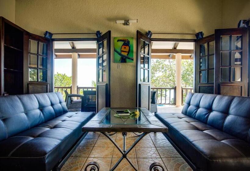 Люкс Superior Вид на Море, Mariposa Belize Beach Resort
