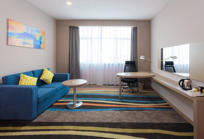 Номер Deluxe, Guangzhou Baiyun Airport Rejoice By Argyle Hotel Rehe Metro Exit B   Free Shuttle Bus Is Provided Du