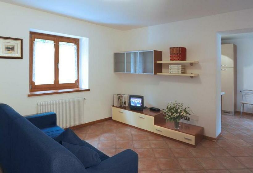 침실 2개 아파트, Albergo Diffuso Comeglians