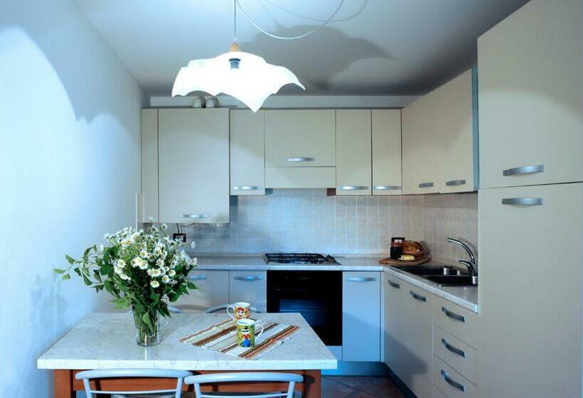 침실 2개 아파트, Albergo Diffuso Comeglians