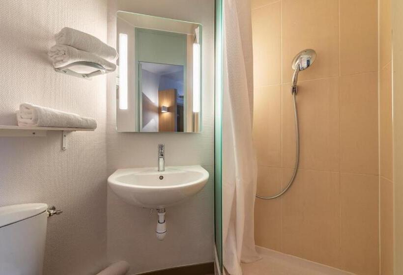 Четырехместный Номер Стандарт, B&b Hotel Valence Sud