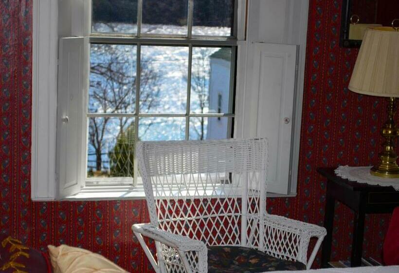 标准间, Pryor House B&b