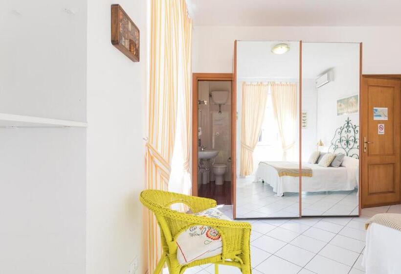 اتاق کلاسیک, B&b Piazza Fratti