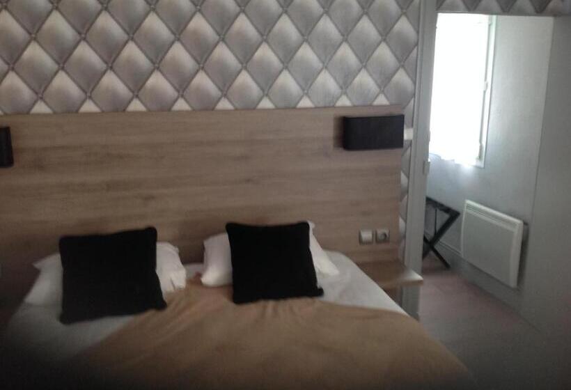 Семейный Номер Классика, Hôtel L Univers