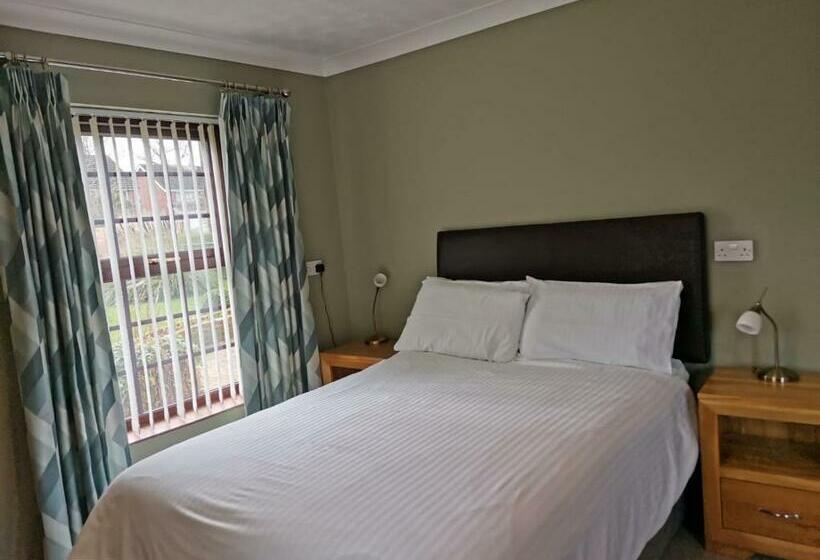 Семейный Номер, Church Farm Guest House