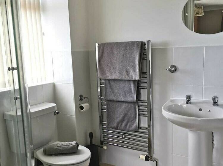 Номер Стандарт, Church Farm Guest House