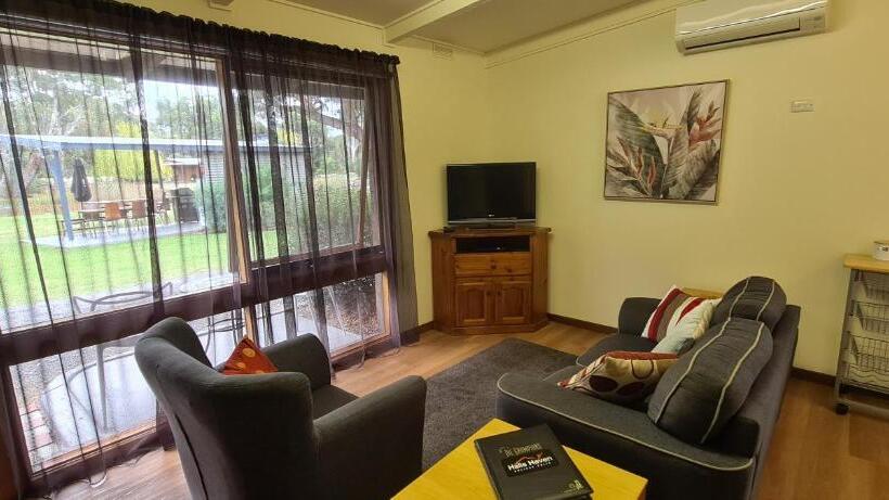 Апартаменты 1 Спальня, Halls Haven Holiday Units