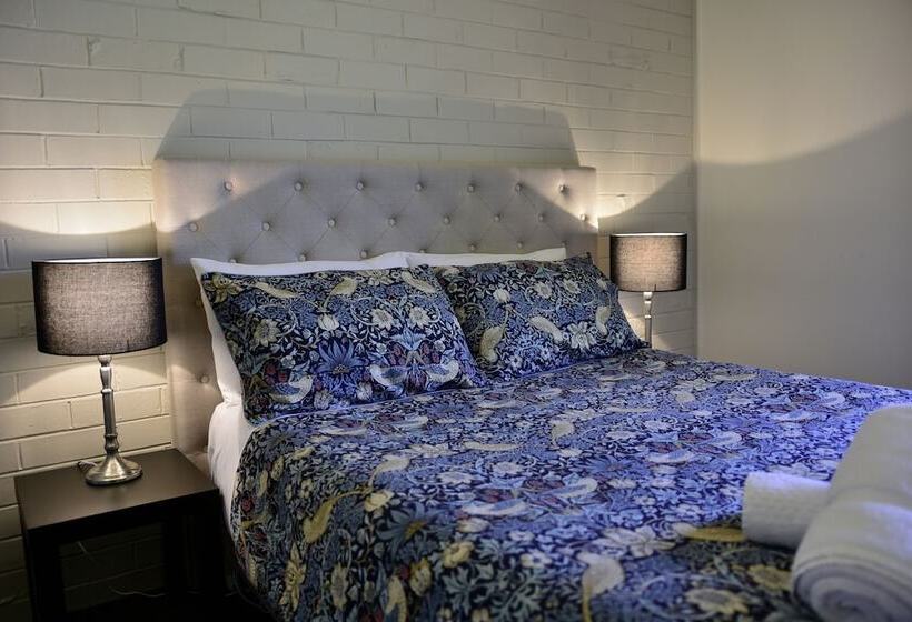 شقة غرفتين, Halls Haven Holiday Units