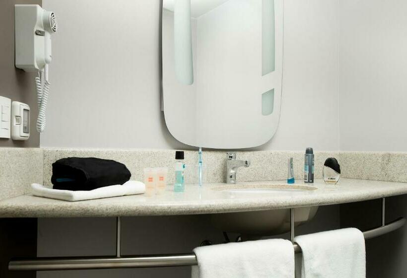 Семейный Номер, Ibis Lima Reducto Miraflores