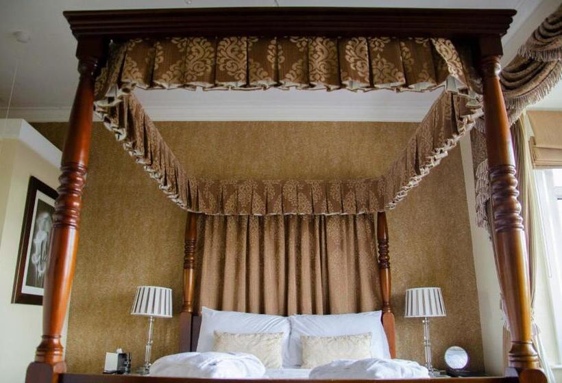 Deluxe Suite, The Lemonfield