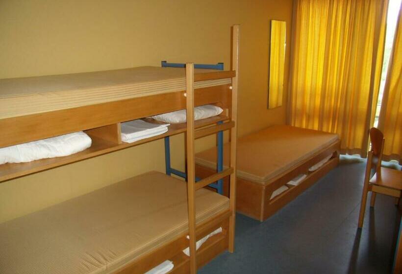 اتاق استاندارد سه تخته با سرویس بهداشتی مشترک, Jugendgästehaus St. Michaels Heim
