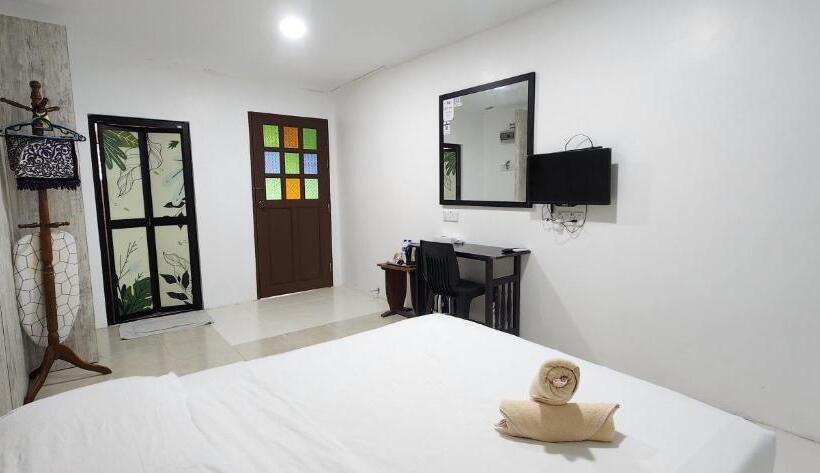 Номер Стандарт, Pandan Laut Beach Resort