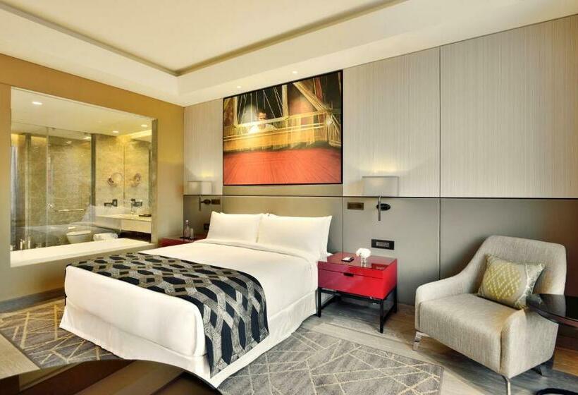 Номер Deluxe, Radisson Blu Faridabad