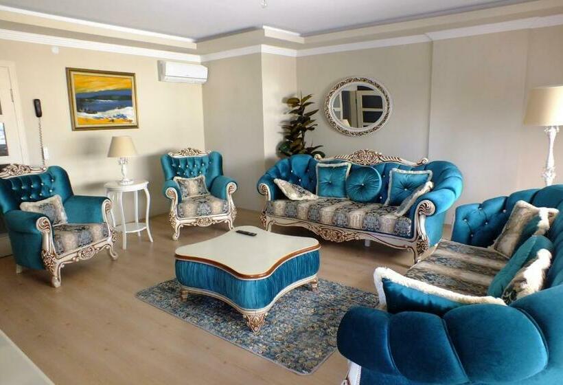 침실 3개 아파트, Real King Suite