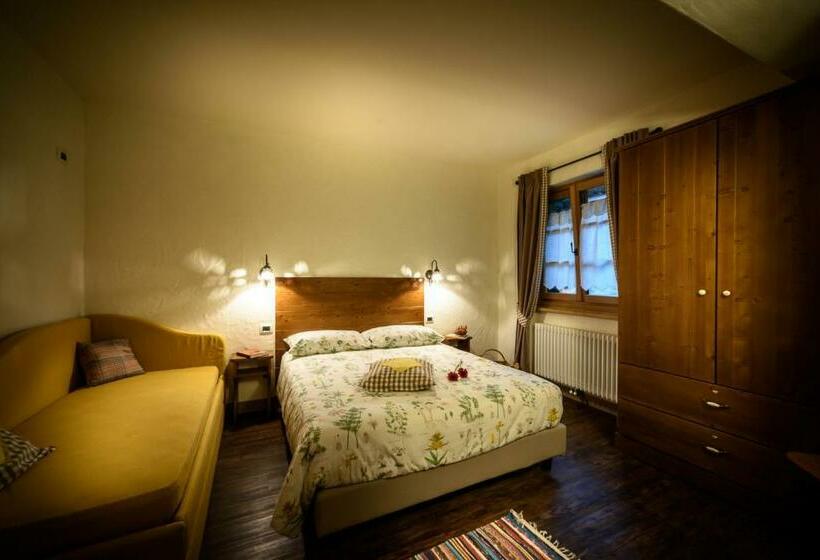 Номер Стандарт Трехместный, Ostello Del Castello Tirano