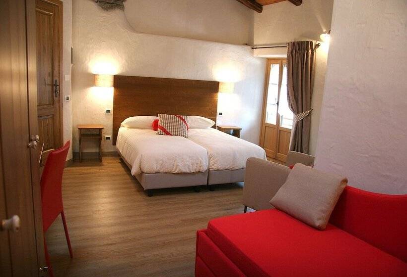 Четырехместный Номер Deluxe, Ostello Del Castello Tirano