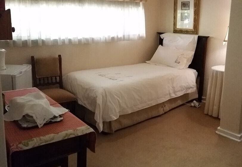 Quarto Estandar, Royal Ridge Guest House