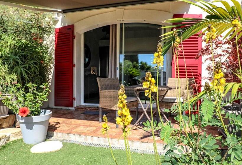 Номер Стандарт, B&b Val D Azur