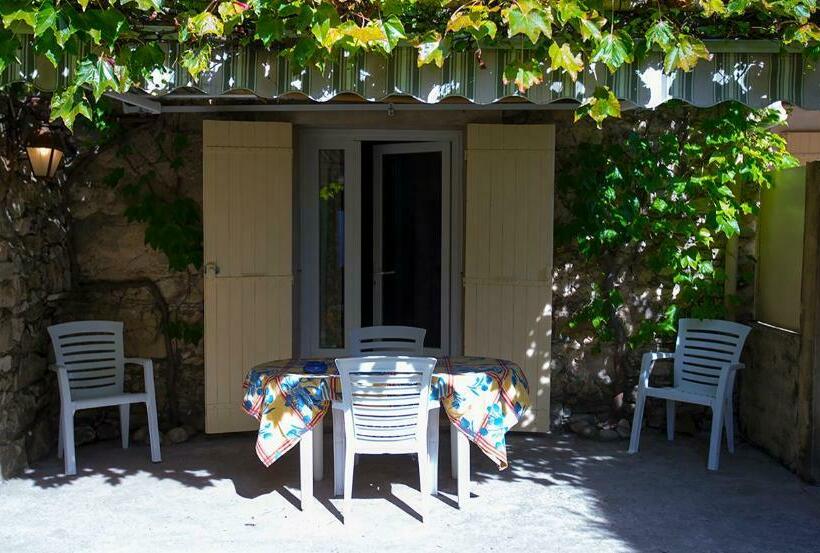 Номер Стандарт с Террасой, Maison D Hôtes Lou Geneste