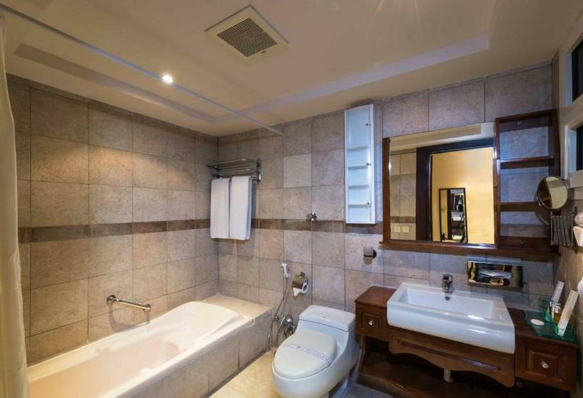 Люкс, Boudl Al Nakheel