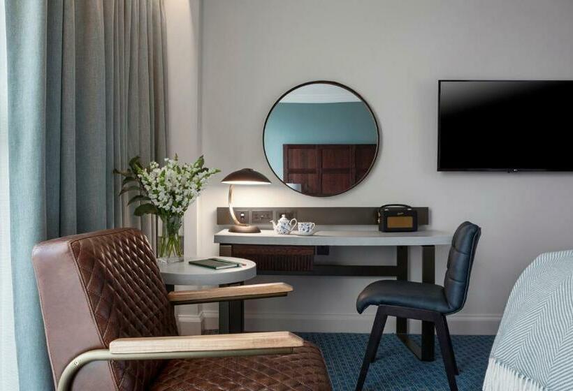 Номер Deluxe, Clayton Hotel Cambridge