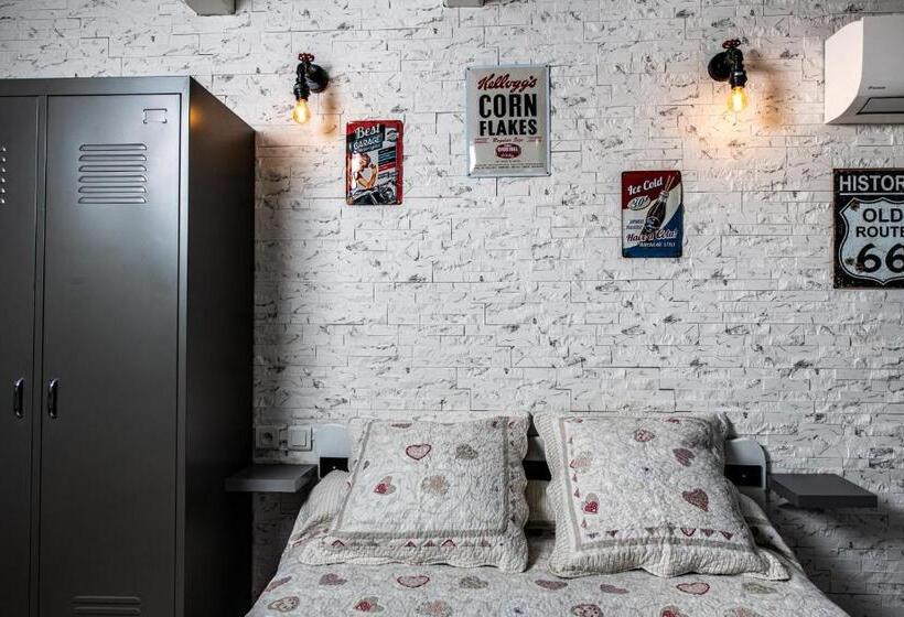 Номер Стандарт Вид на Бассейн, Chambre D Hôtes Villa De La Sueur Au Bonheur