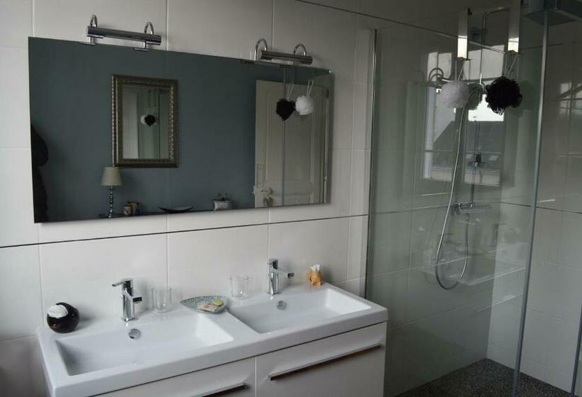 Люкс Superior, La Mancelle   Chambre D Hôtes