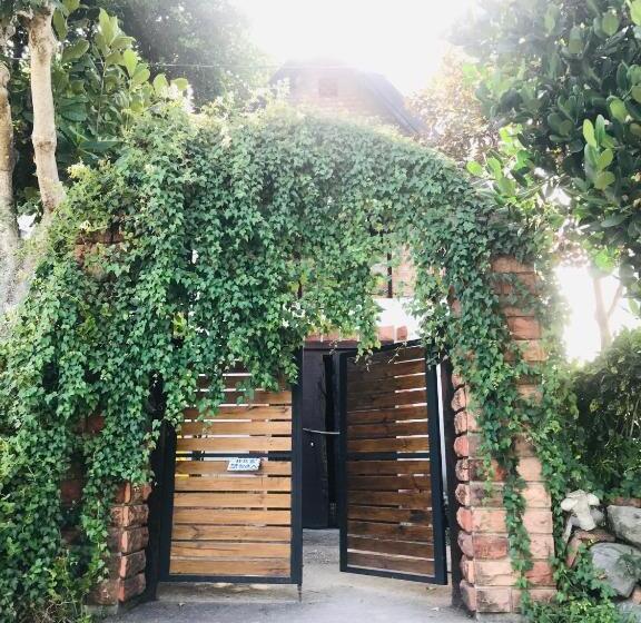 کلبه ییلاقی, Bridge12th B&b