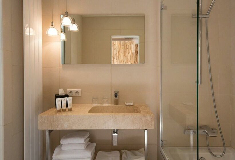 Chambre Standard, Dominique Colonna