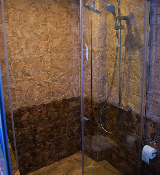 جناح سوبيريور, Kodra