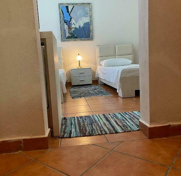 Quarto Basic, Veranda B&b