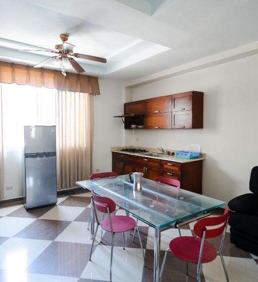 استودیوی استاندارد, Aparta Hotel Roma