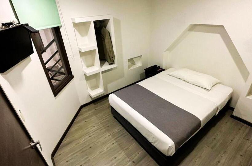 غرفة قياسية, Expo Hotel Ferial