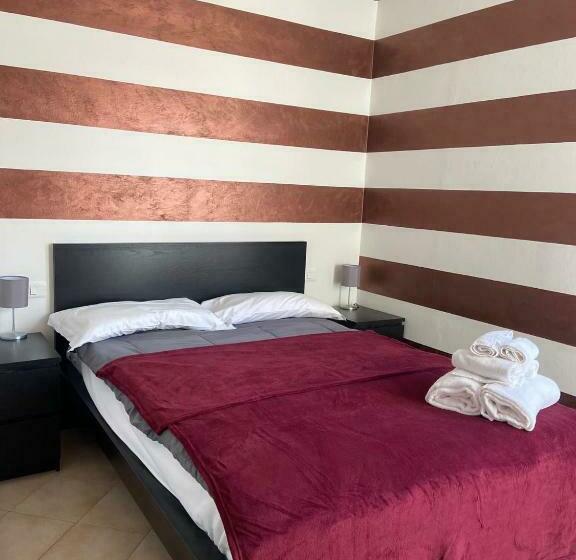 اتاق استاندارد, Albergo 900strati