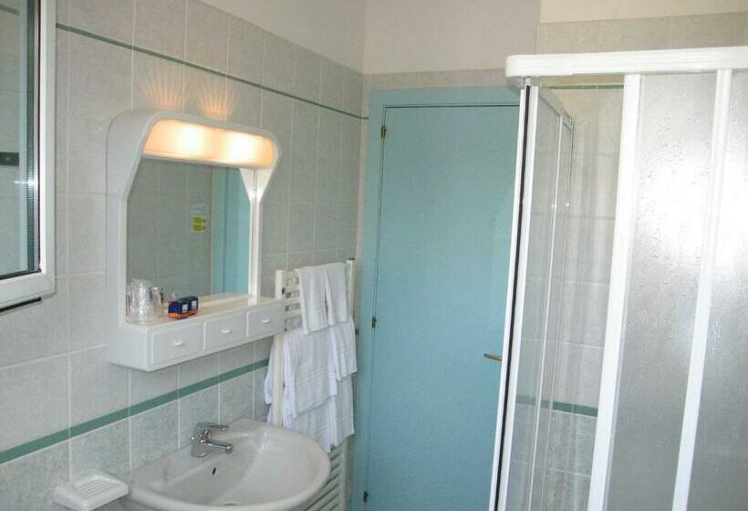 家庭套房, Centro Vacanze Domus M.g