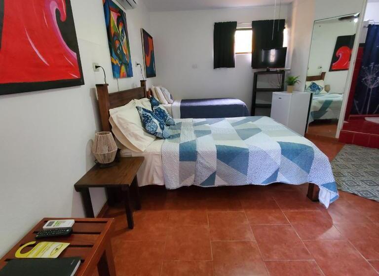 اتاق استاندارد سه نفره, Villa Amarilla