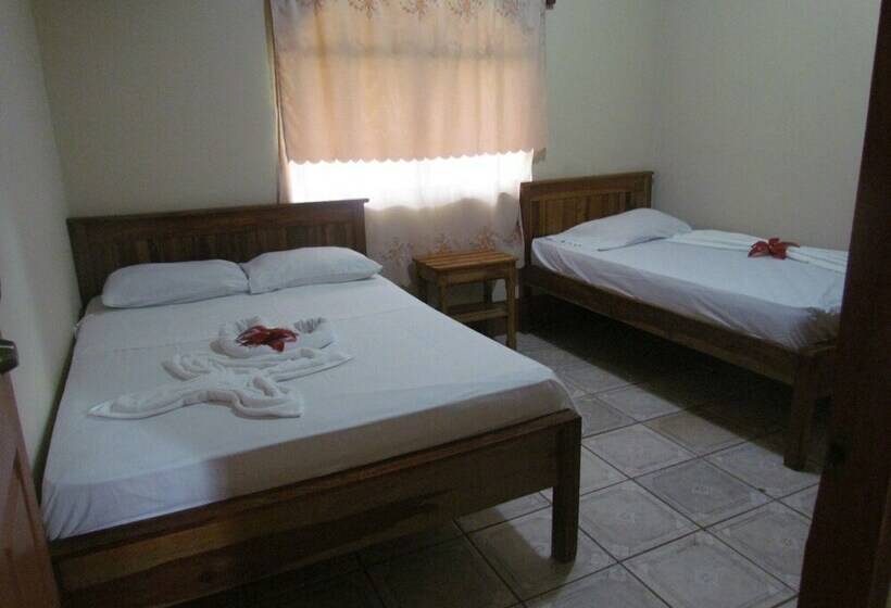 Номер Стандарт Трехместный, Casa Moreno   Hostel