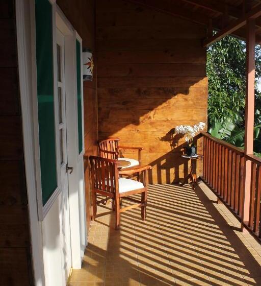 اتاق استاندارد با چشم‌انداز باغ, Bosque Verde Lodge