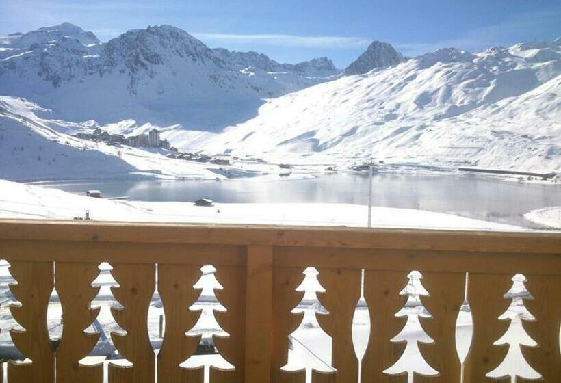 اتاق استاندارد با بالکن, Le Paquis