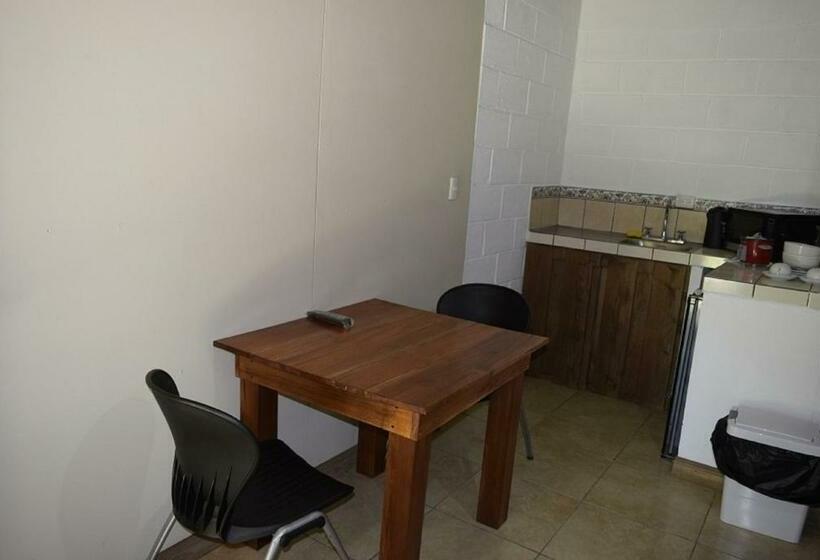 Quarto Estandar, Villas Maria Luisa