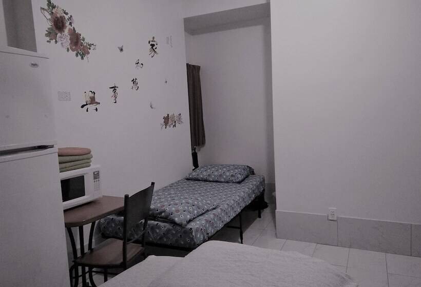 חדר סטנדרט לארבעה, Chinatown Travellers Home