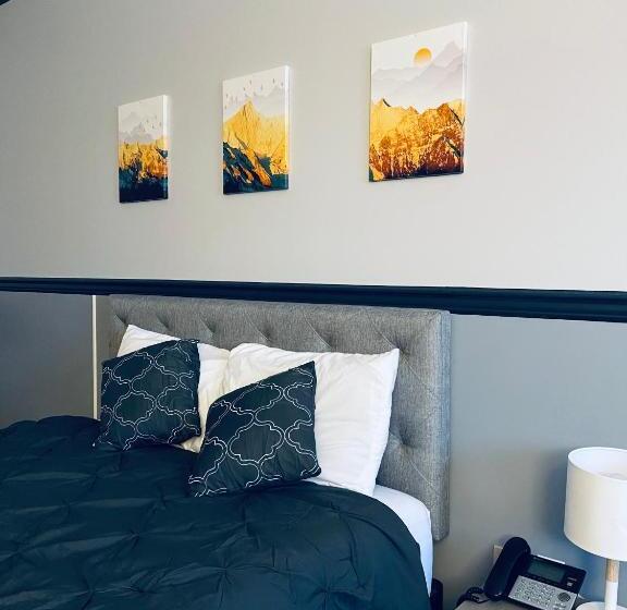 Номер Economy Индивидуальный, Elite Hotel Downtown Center  Ski & Northern Light Tour Long Term Stay