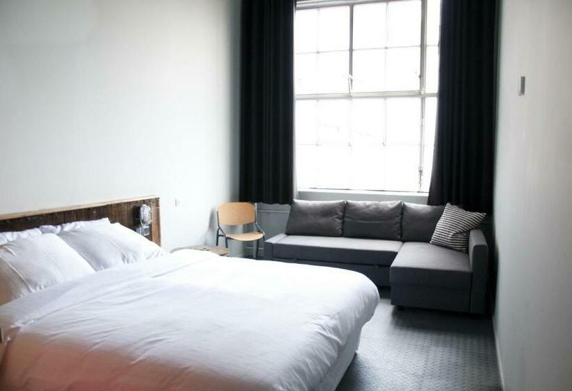 Номер Комфорт, Stayokay Hostel Eindhoven   Blue Collar