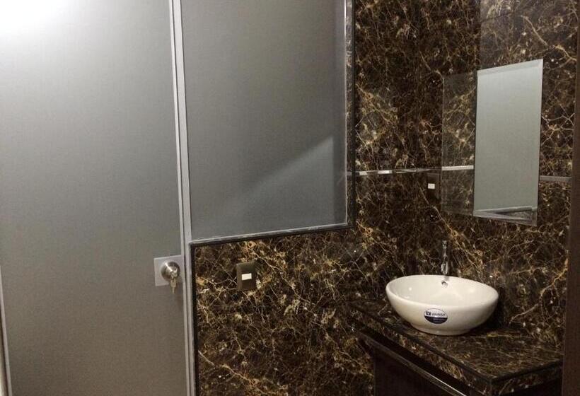 اتاق استاندارد, Hostal Gold Star