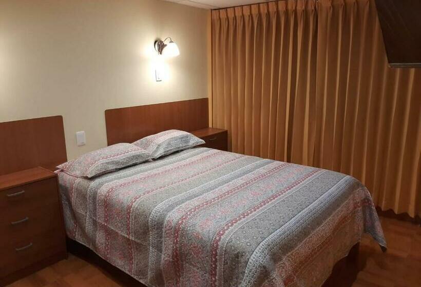 غرفة قياسية, Las Lomas