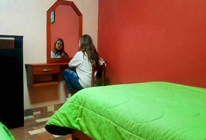 غرفة قياسية, Las Lomas