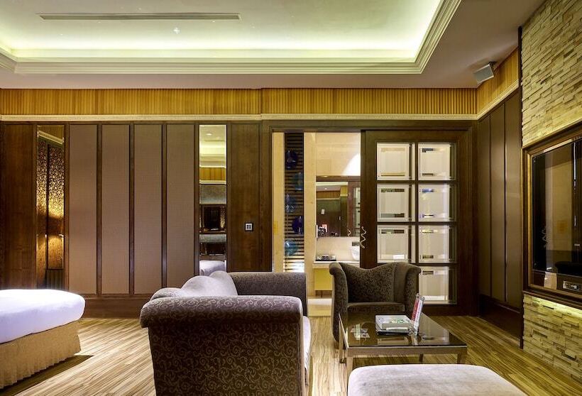 سوییت سوپریور, Wehome Motel